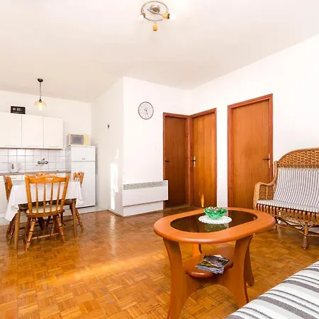 Apartment Branka Vodice